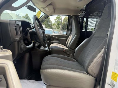 2025 Chevrolet Express Cargo WT