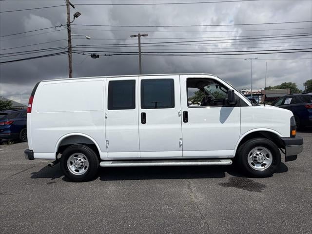 2025 Chevrolet Express Cargo WT