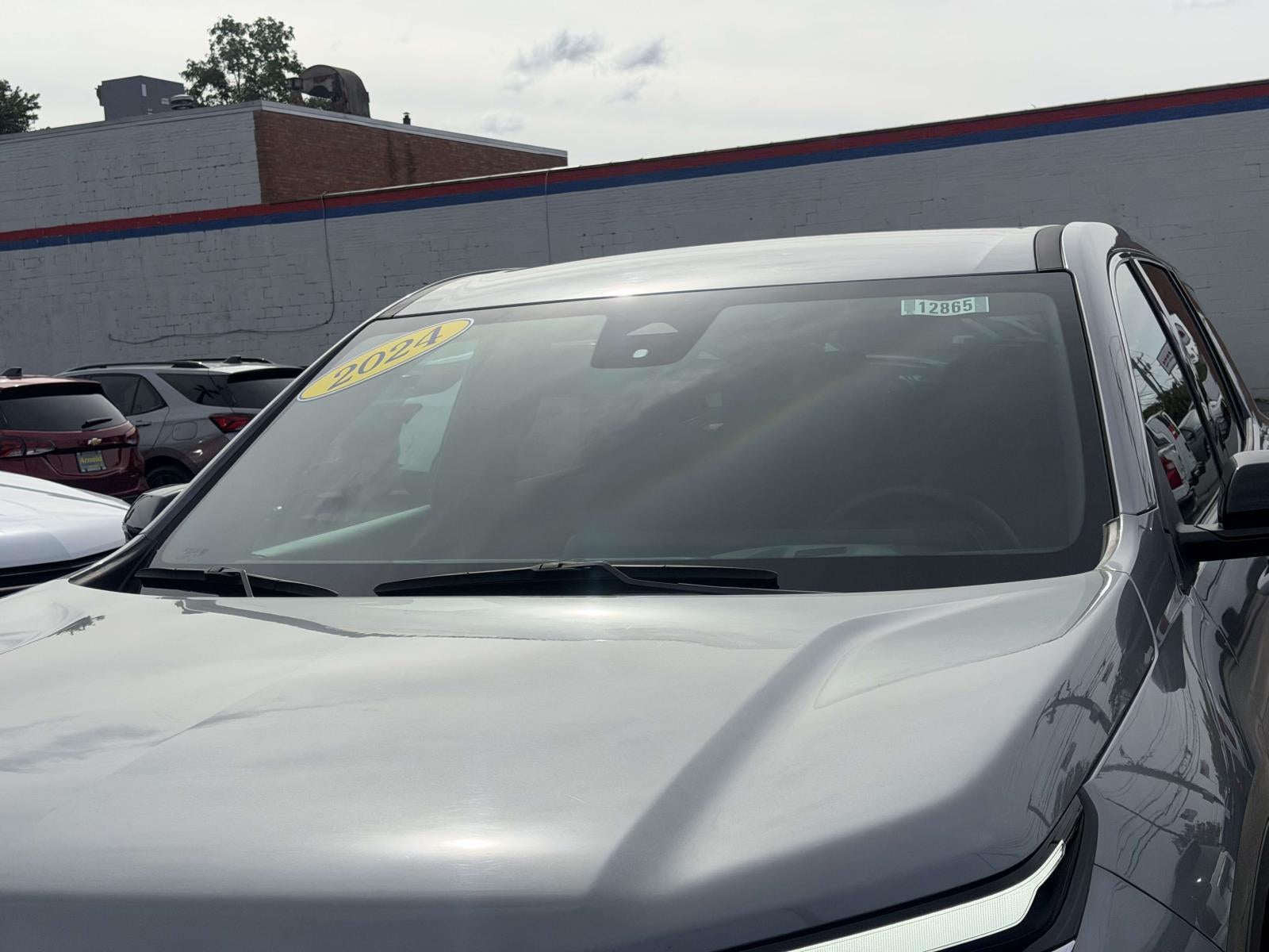 2024 Chevrolet Traverse LS