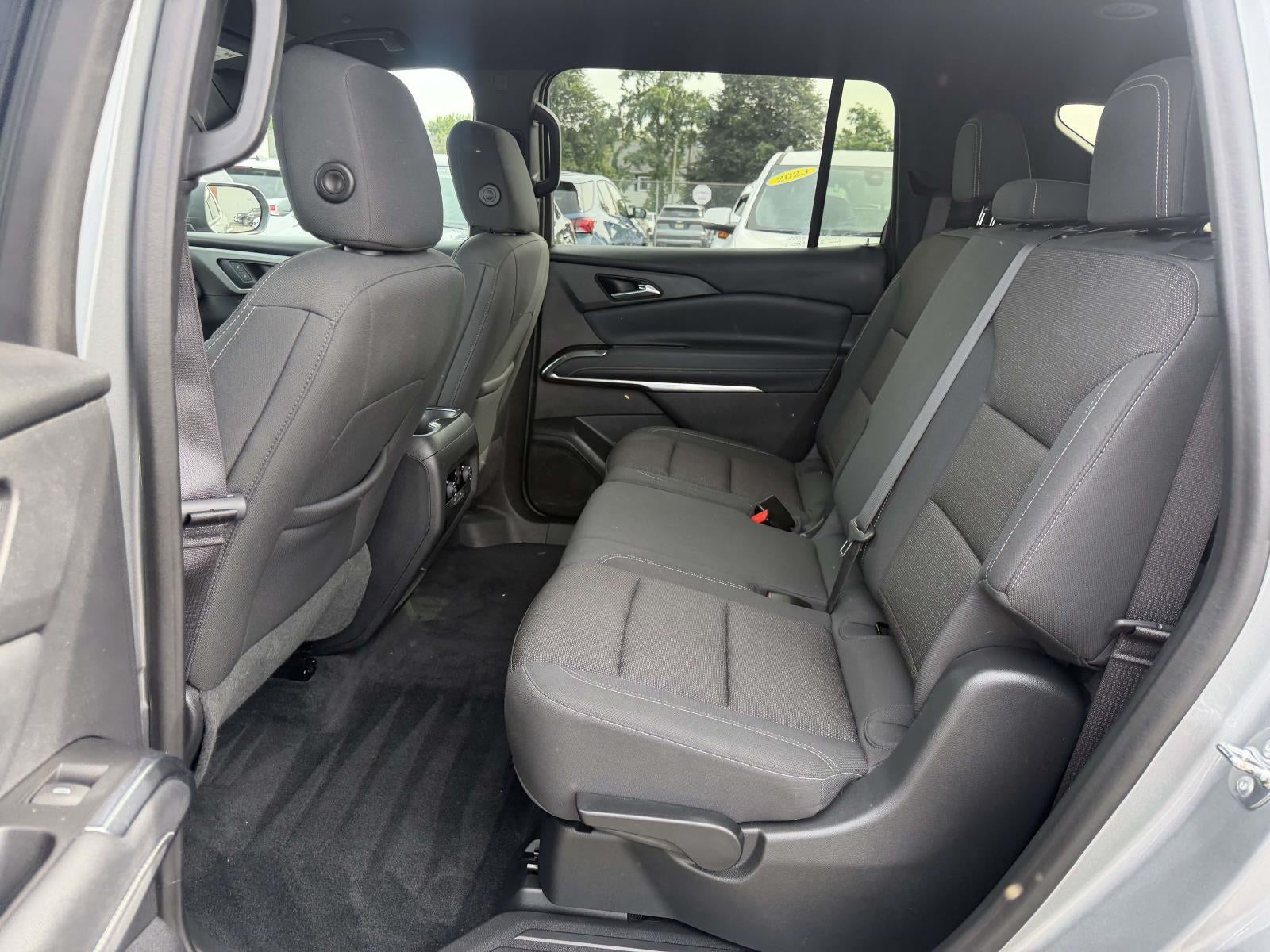 2024 Chevrolet Traverse LS