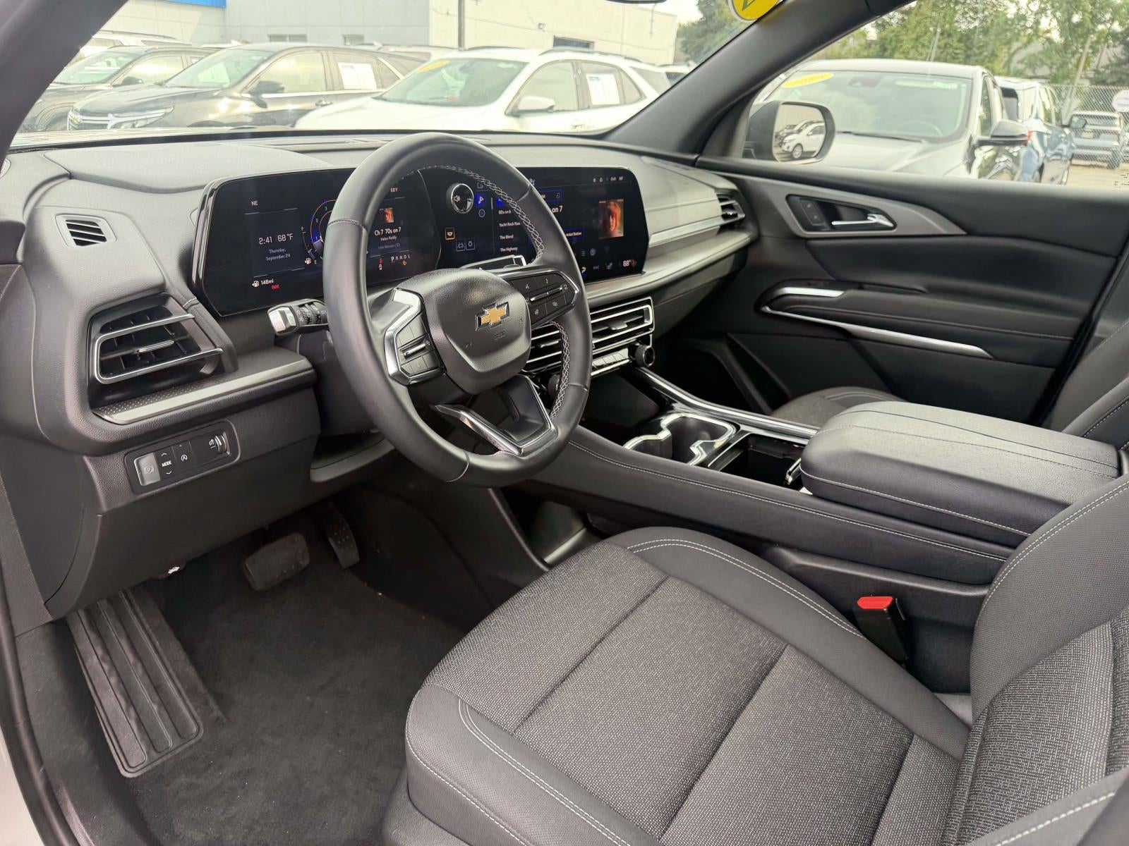 2024 Chevrolet Traverse LS