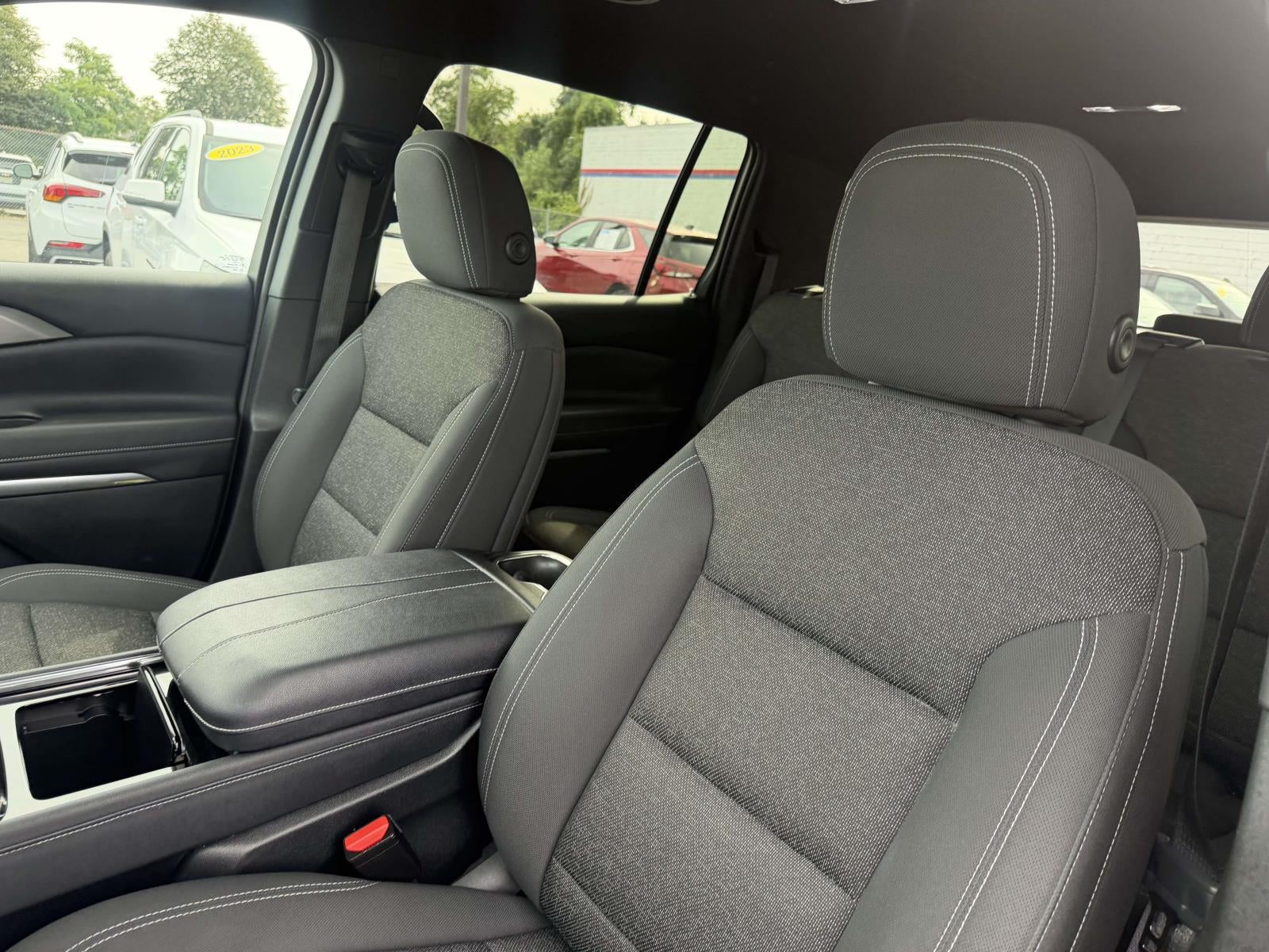 2024 Chevrolet Traverse LS