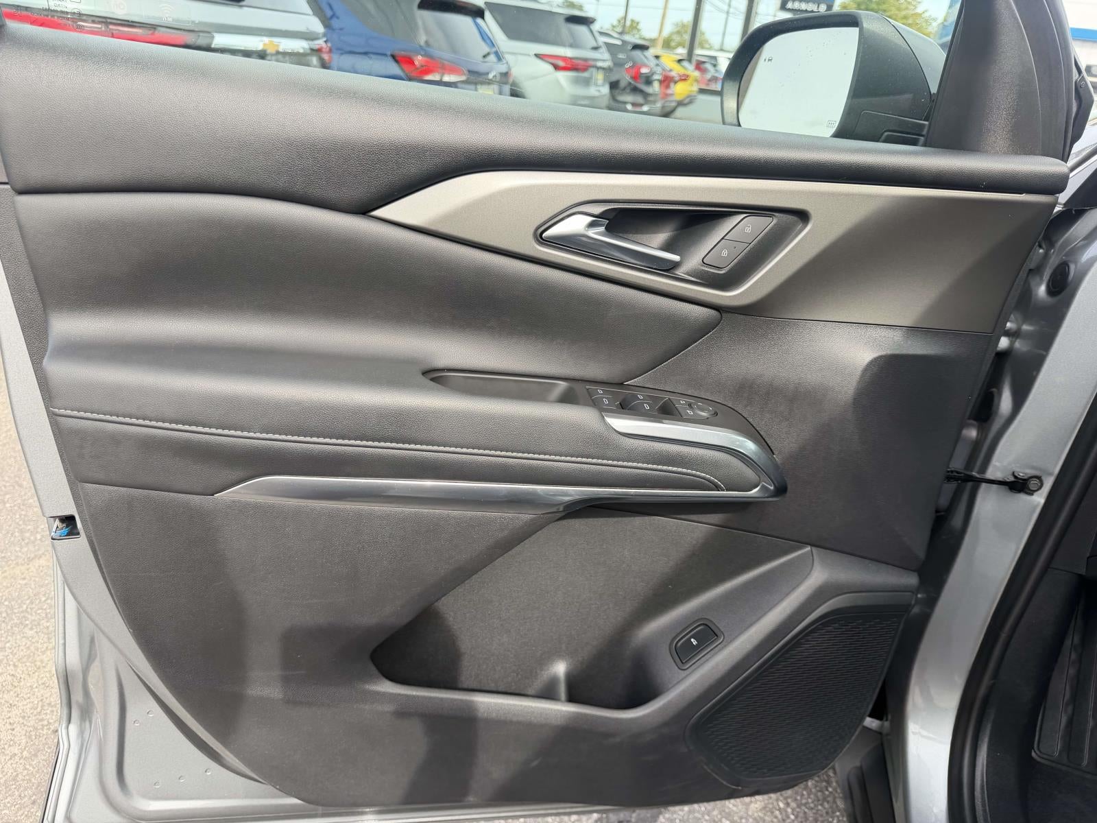 2024 Chevrolet Traverse LS