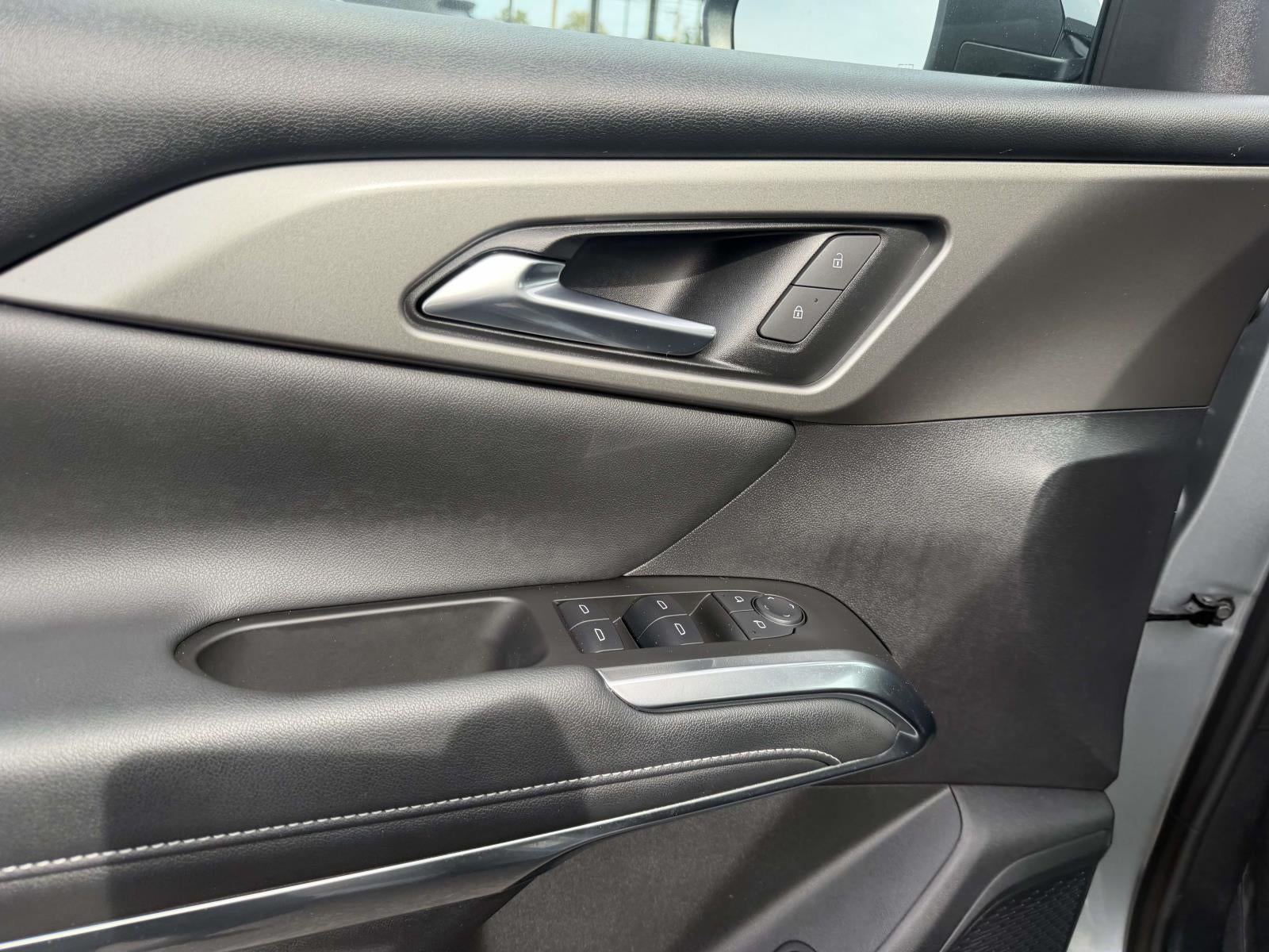 2024 Chevrolet Traverse LS