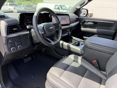2025 Chevrolet Suburban LT