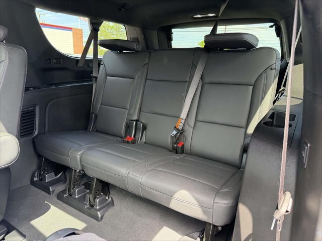 2025 Chevrolet Suburban LT