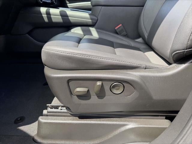 2025 Chevrolet Suburban LT