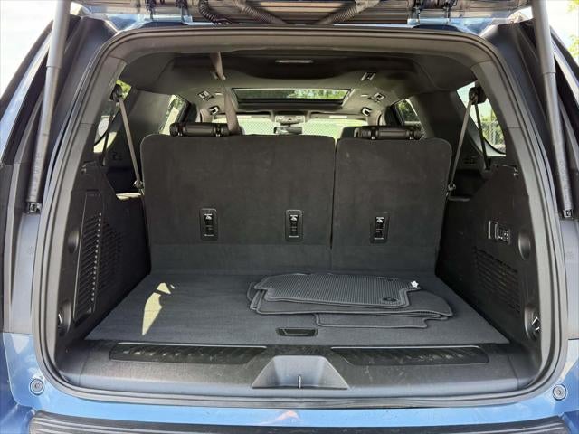 2025 Chevrolet Suburban LT
